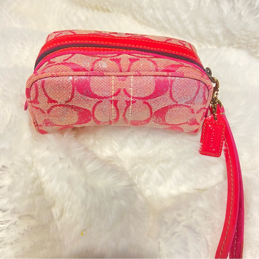 Rare/Vintage Y2K Mini Coach Pink and Silver Cosmetic Case Signature Design
